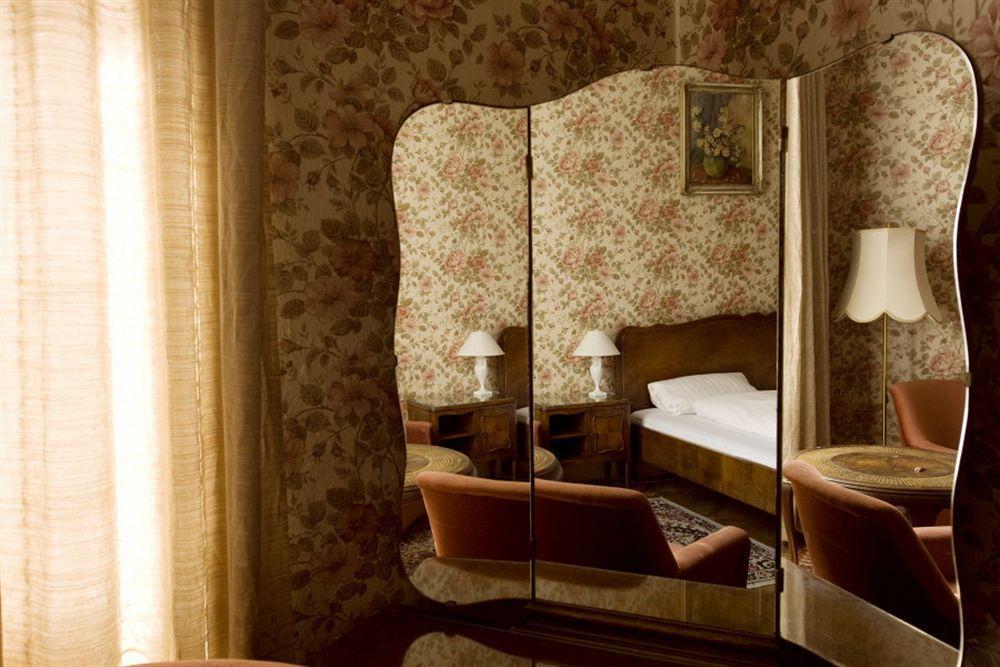 Hotel-pension Funk Am Kurfuerstendamm Berlin